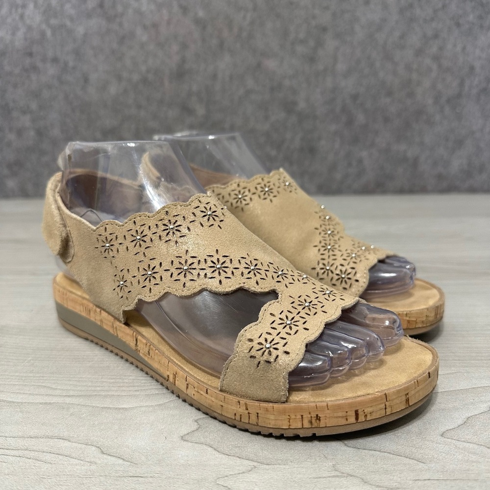 Sesto Meucci Saree Sandals Womens 7 Beige Floral Laser Cut Wedge Slingback